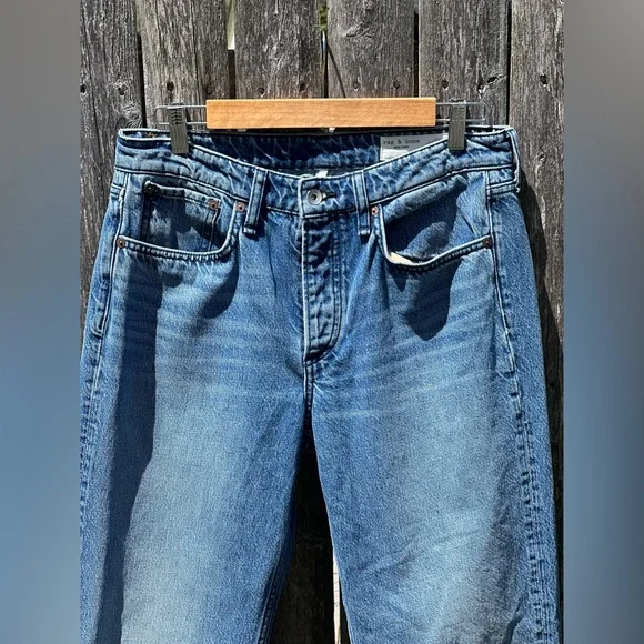 rag & bone
Rosa Mid-Rise Boyfriend Jeans - Picture 3 of 16
